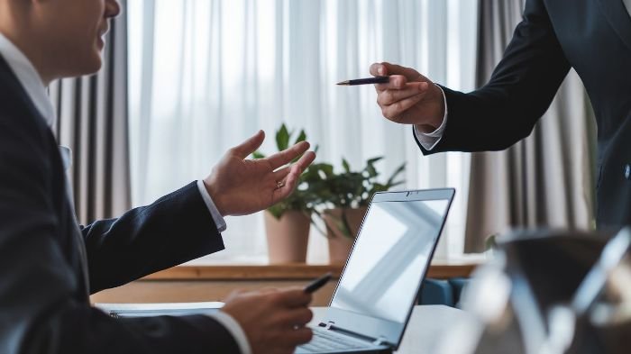 How to Choose the Right Business Insurance Broker